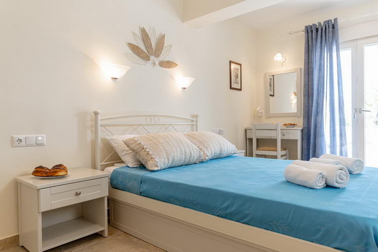 Ground floor double studio